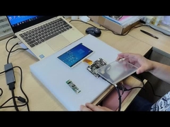 8 pulgadas de 163 mm x 121 mm de área activa con pantalla táctil resistiva con un 73% de transmisión